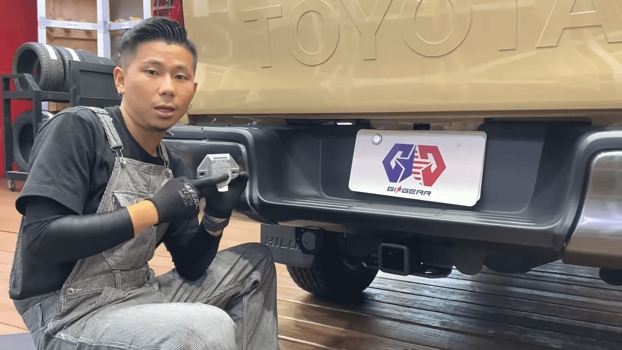 パーツ紹介】ハイラックスで牽引するには必須！ヒッチメンバーを自分で 