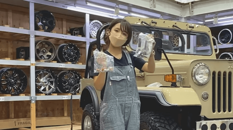 限定販売】doloncoでしか買えない！三菱JEEP専用の幌を取り付けながら 