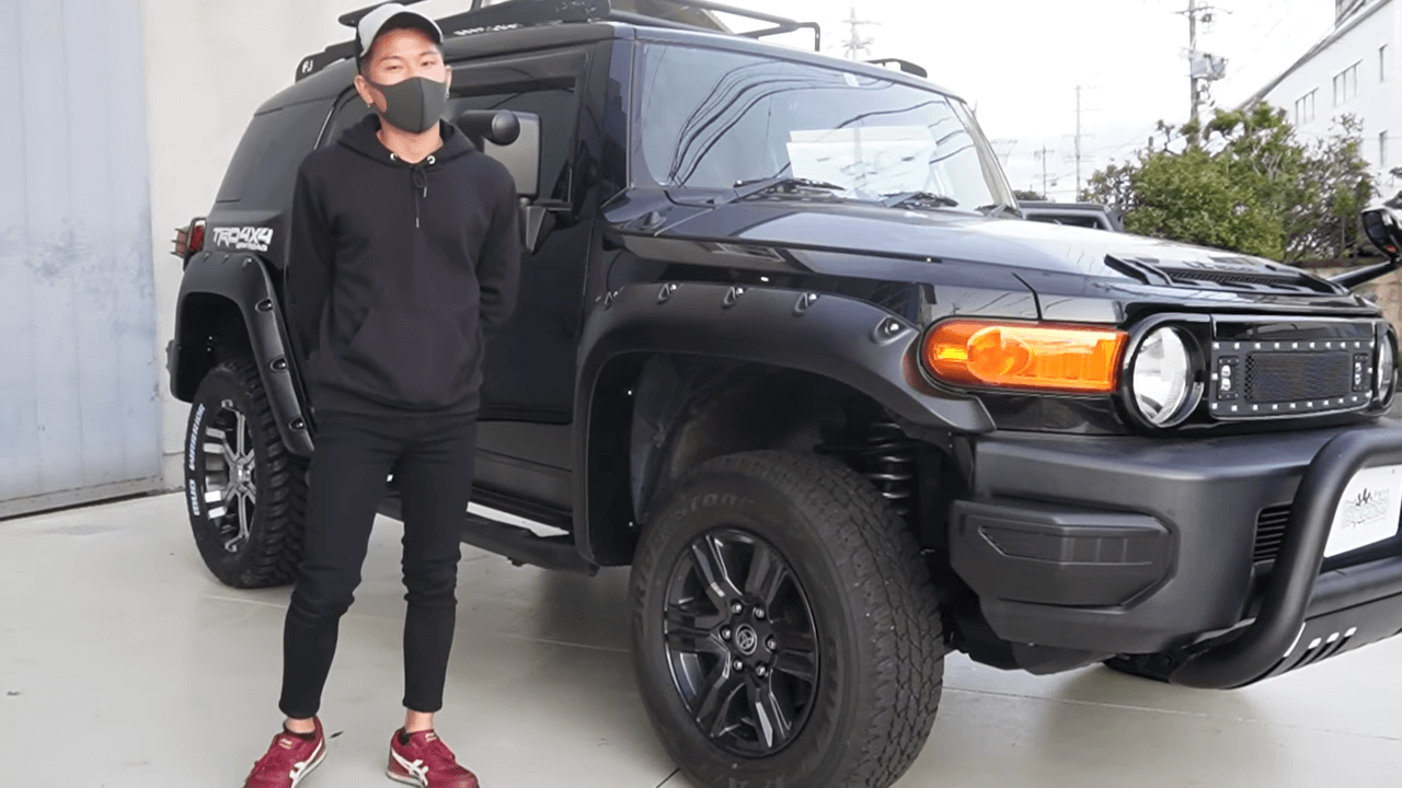カスタム紹介】FJクルーザーの純正タイヤはダサい！？純正サイズと33外 
