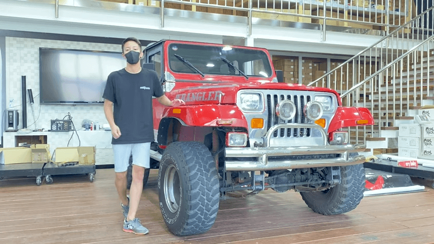 車紹介】7インチアップ＆自作パーツでカスタムされたJEEP YJラングラーを紹介！