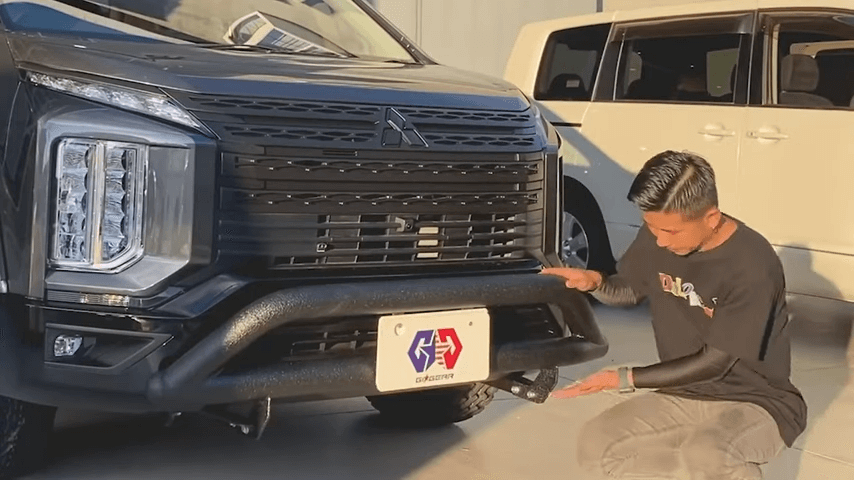 パーツ紹介】人気車種だからこそこだわった一品！三菱デリカD5後期専用 
