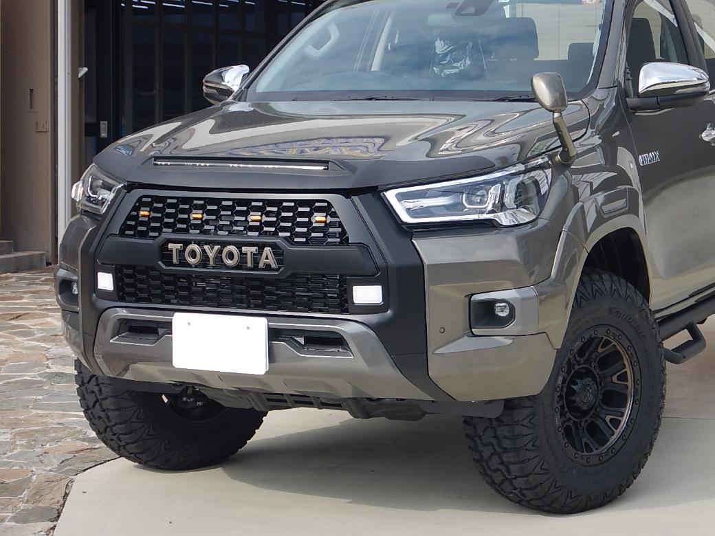 GI☆GEAR(ジーアイ・ギア)販売代理店】 ROCCOバンパー専用 レターグリル LEDマーカー付き HILUX REVO ハイラックス レボ  GUN125 ピックアップ マイナーチェンジ後専用 2020年～ / オフロード車のカスタムパーツなら【dolonco】【公式】