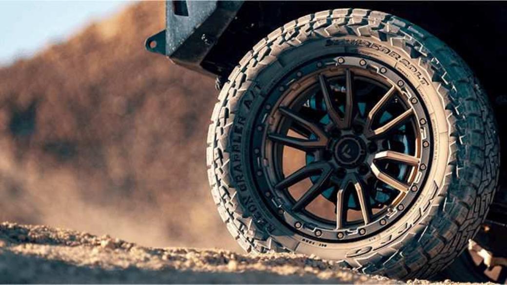 NITTO TIRE(ニットータイヤ)正規品】17インチタイヤ 4本セット RECON