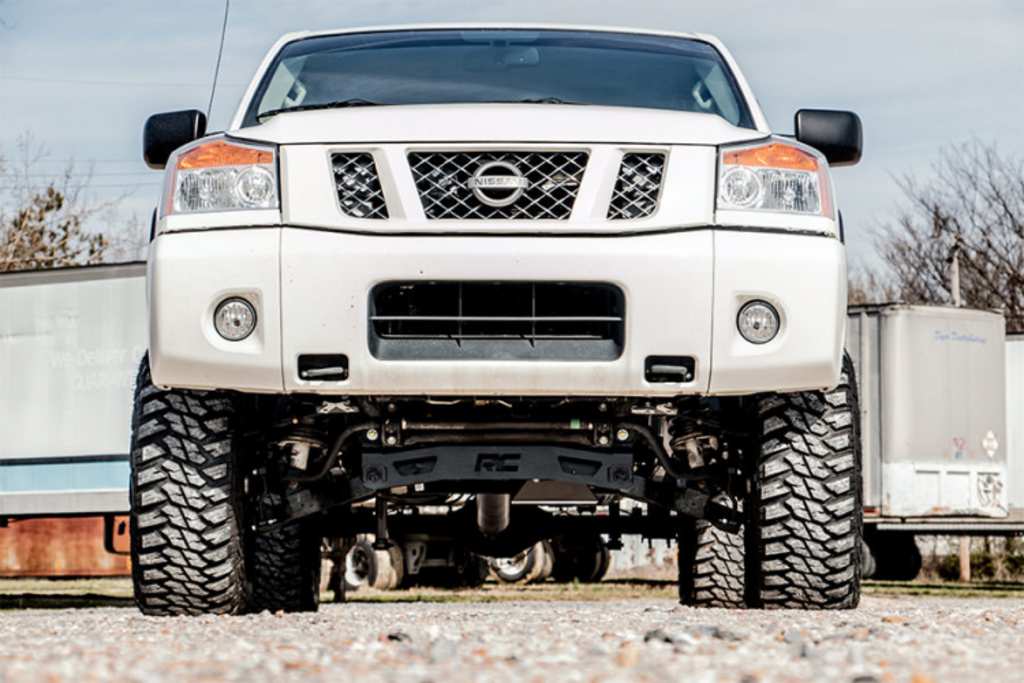 ROUGH COUNTRY(ラフカントリー)正規輸入総代理店】 4インチリフトキット 日産 ニッサン タイタン TITAN 2WD/4WD  2004年～2015年 / オフロード車のカスタムパーツなら【dolonco】【公式】